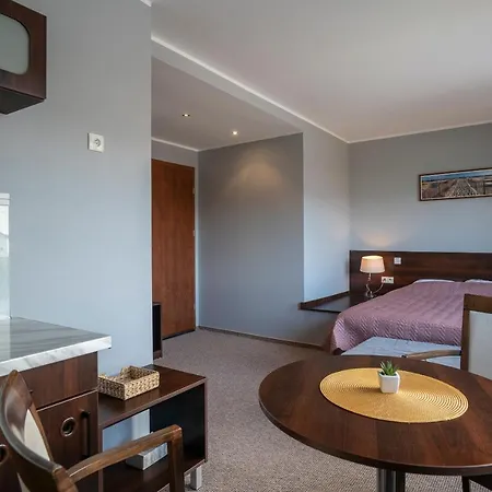 Luka בית הארחה 3*