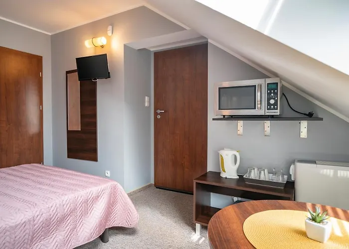 Luka Πανσιόν 3*